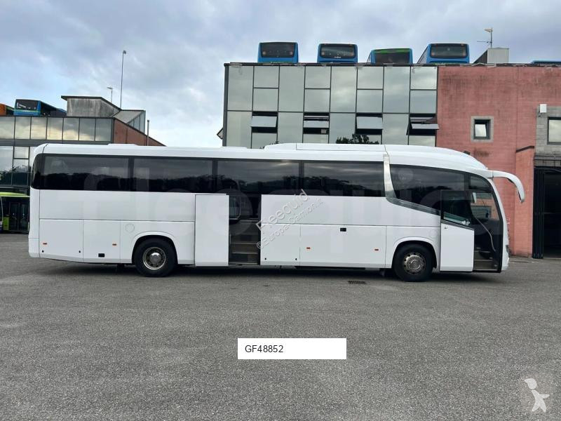 Междуградски автобус Irizar i6