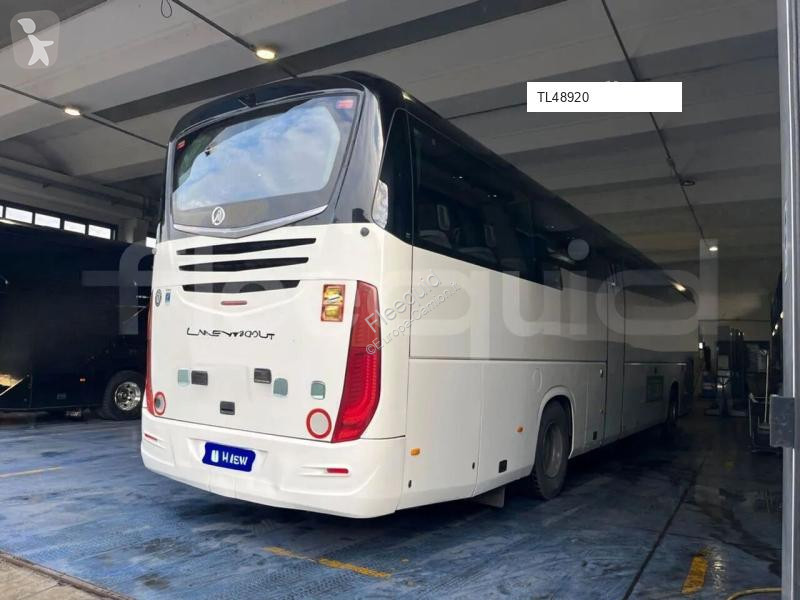 Междуградски автобус Irizar i6