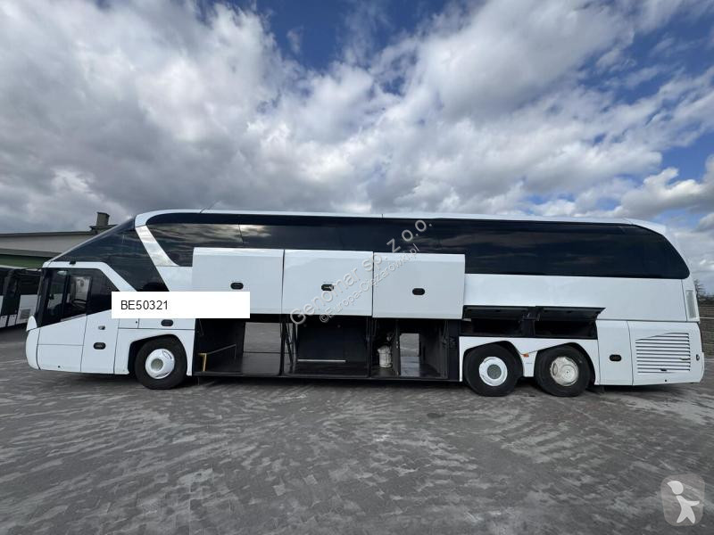 Междуградски автобус Neoplan