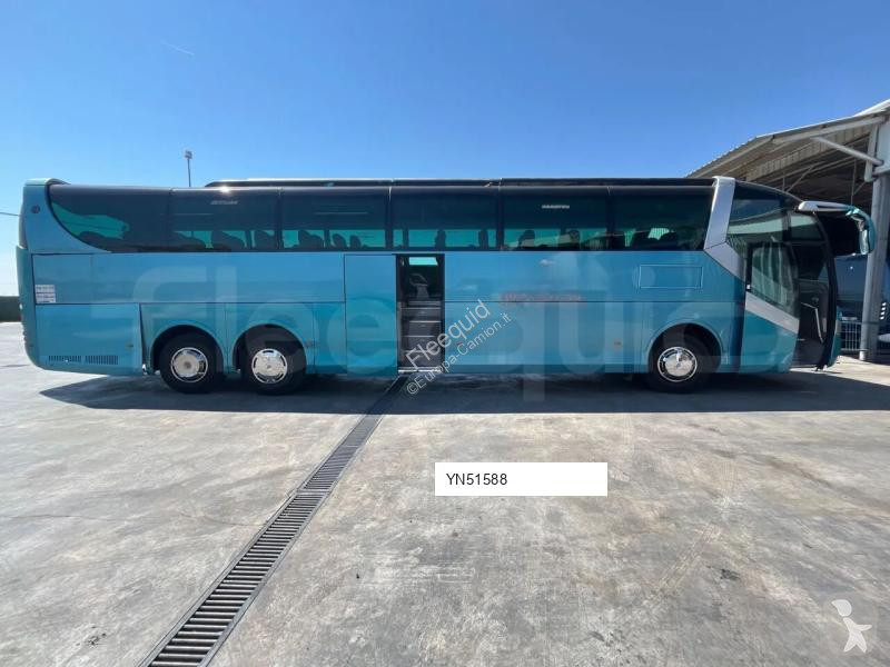 Autobus Mercedes Noge