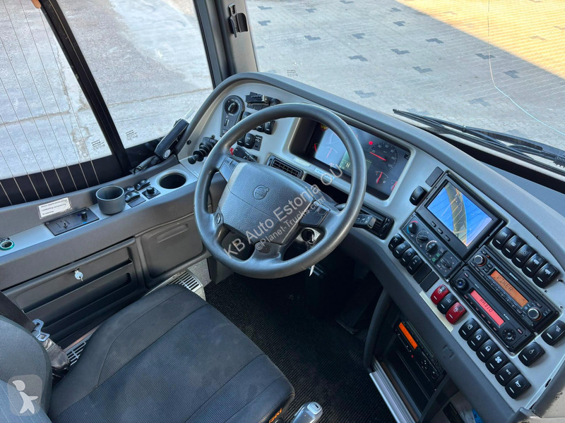 Autocar Volvo B11R H 6x2*4 53+1 SEATS / AC /...