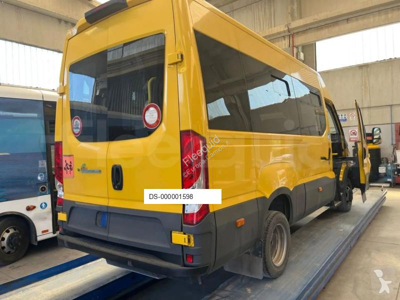 Ônibus viagem Iveco Daily