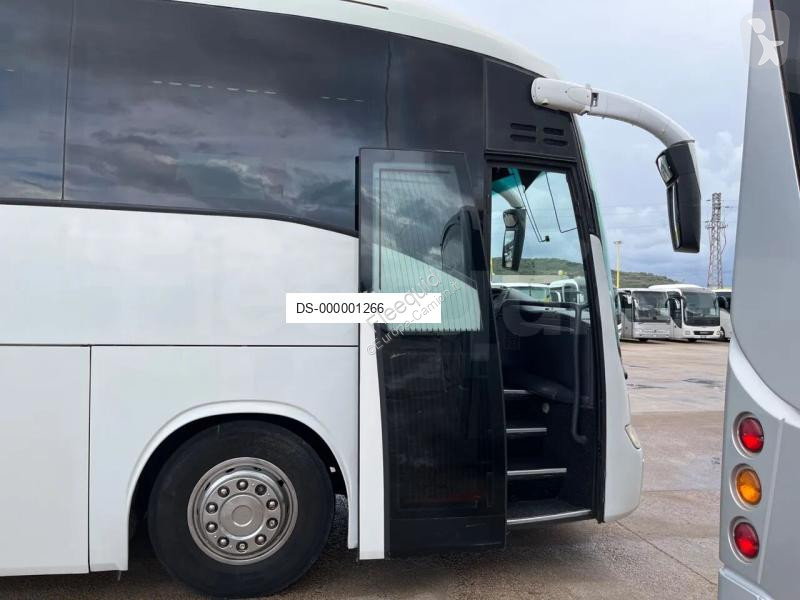 Ônibus viagem Irisbus 389