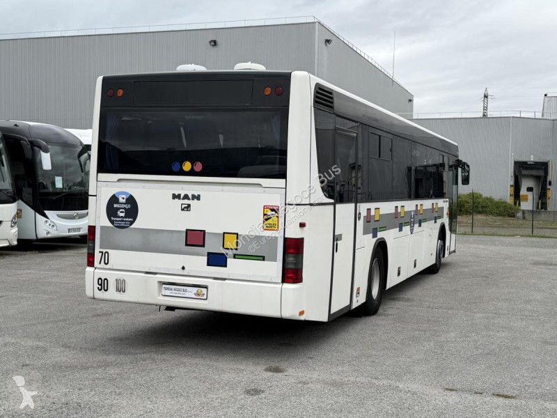 Távolsági autóbusz MAN  SU 283 A72