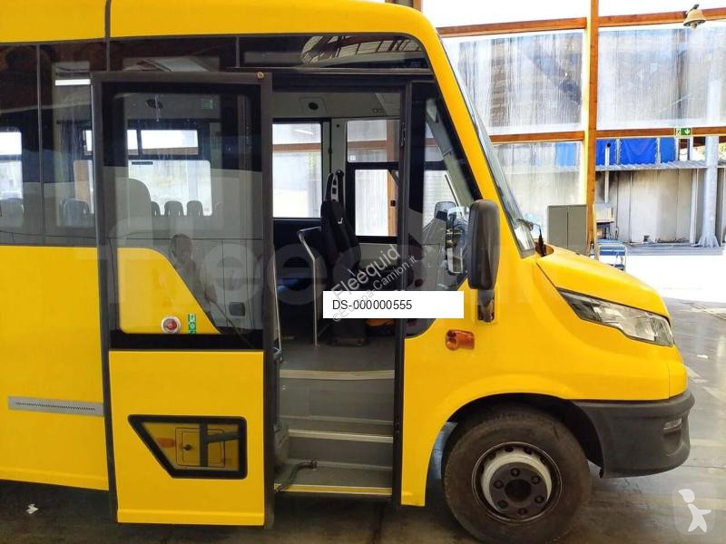 Междугородний автобус Iveco