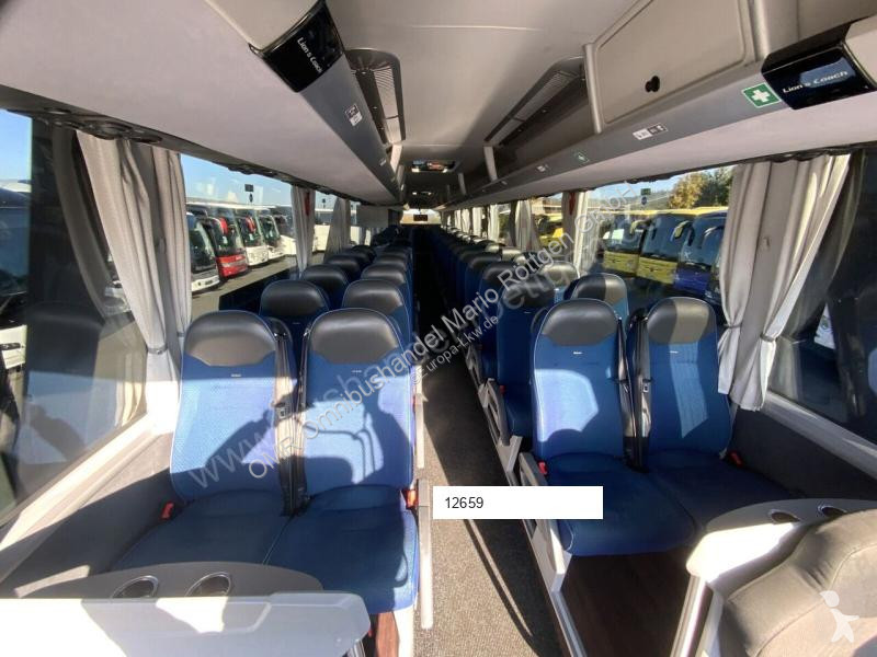 MAN R 08 coach