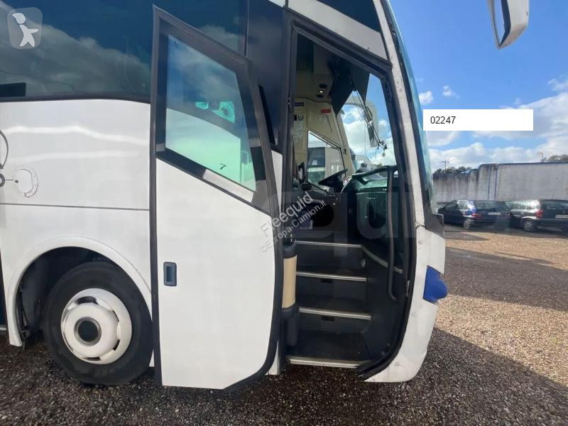 MAN Noge coach