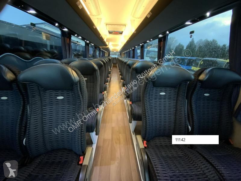 حافلة Neoplan L