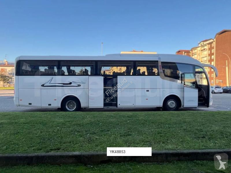 Междуградски автобус Irizar i6