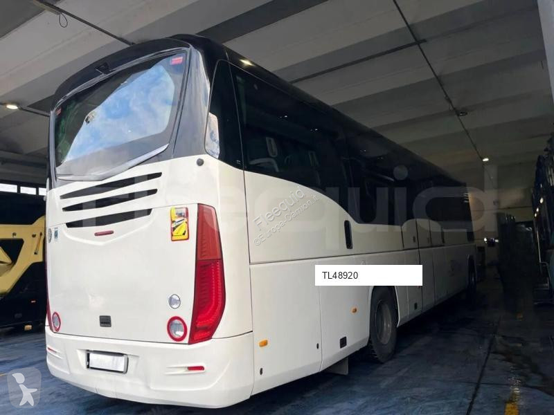 Междуградски автобус Irizar i6