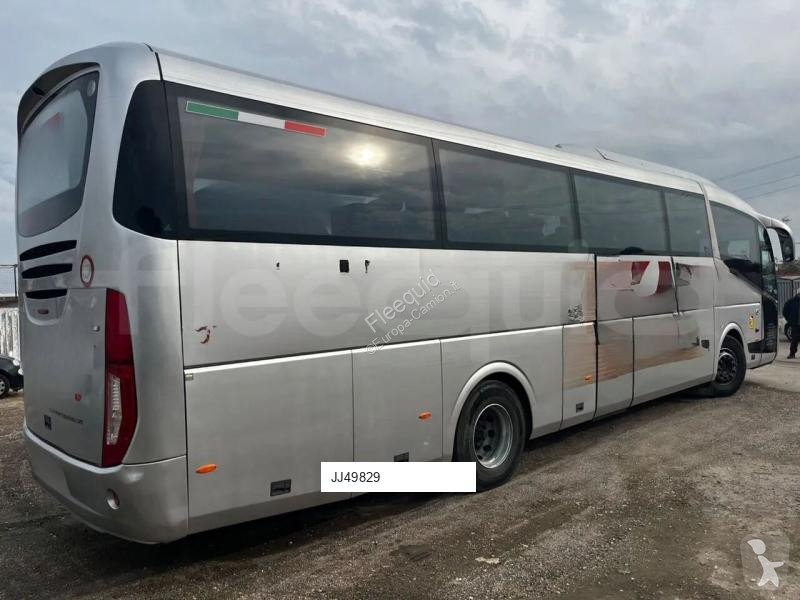 Междуградски автобус Irizar i6