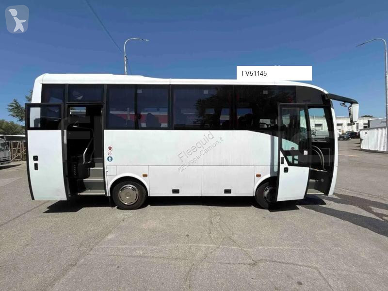 Autobus Isuzu Novo