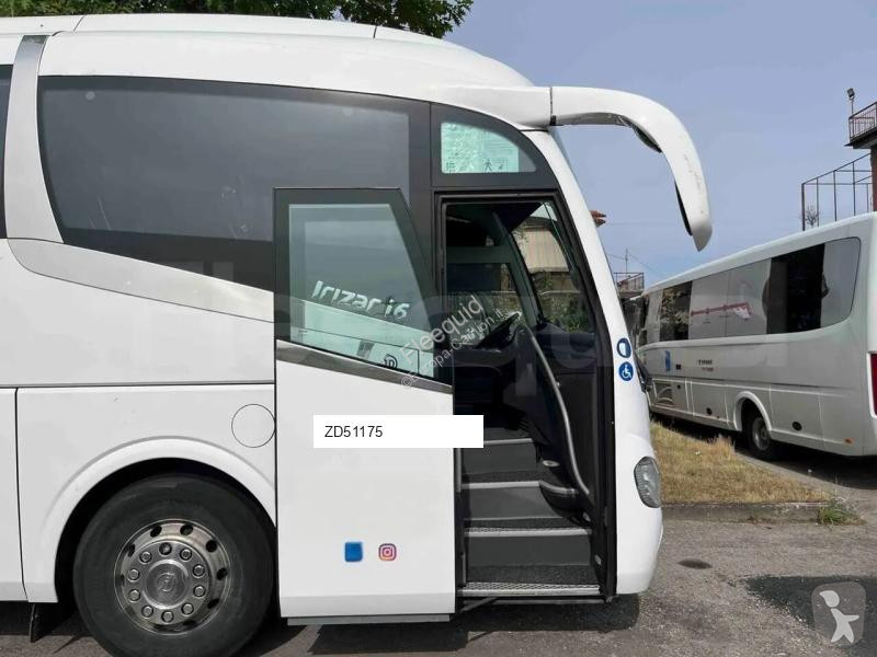 Междуградски автобус Irizar i6