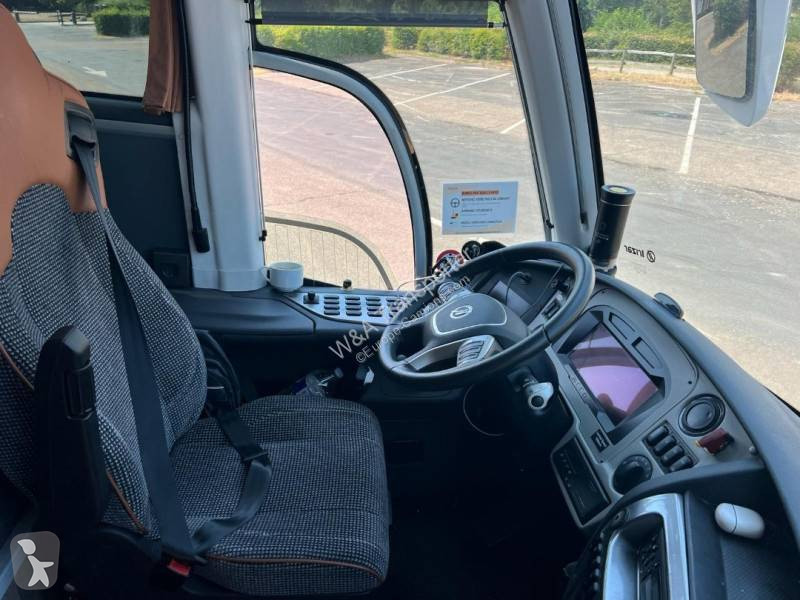 Междуградски автобус Irizar