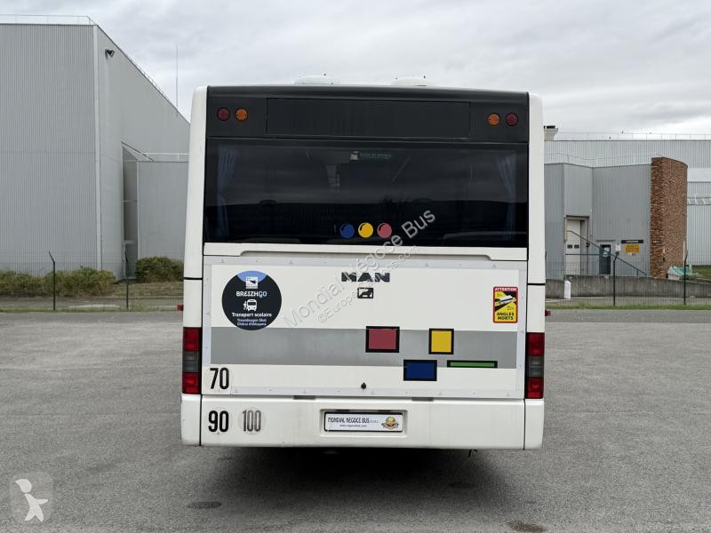 Távolsági autóbusz MAN  SU 283 A72
