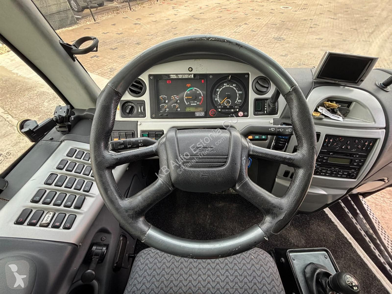 Scania K 124 6x2 AC / AUXILIARY HEATING / WC coach