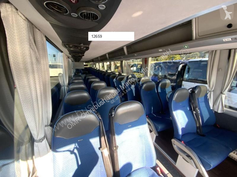 MAN R 08 coach