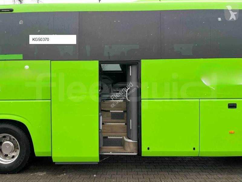 Междуградски автобус Irizar i6