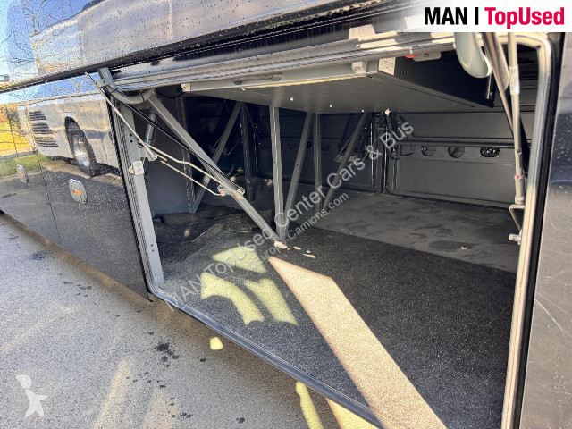 Междуградски автобус Neoplan P10 Tourliner