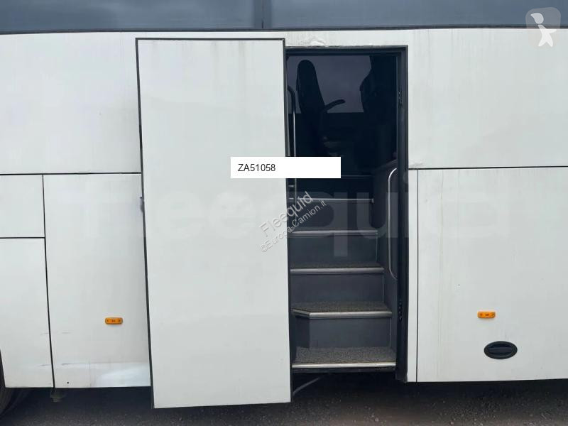 Междуградски автобус Scania Atomic