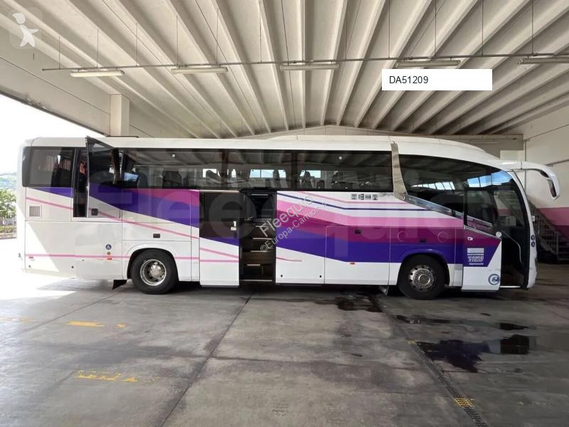Междуградски автобус Irizar i6