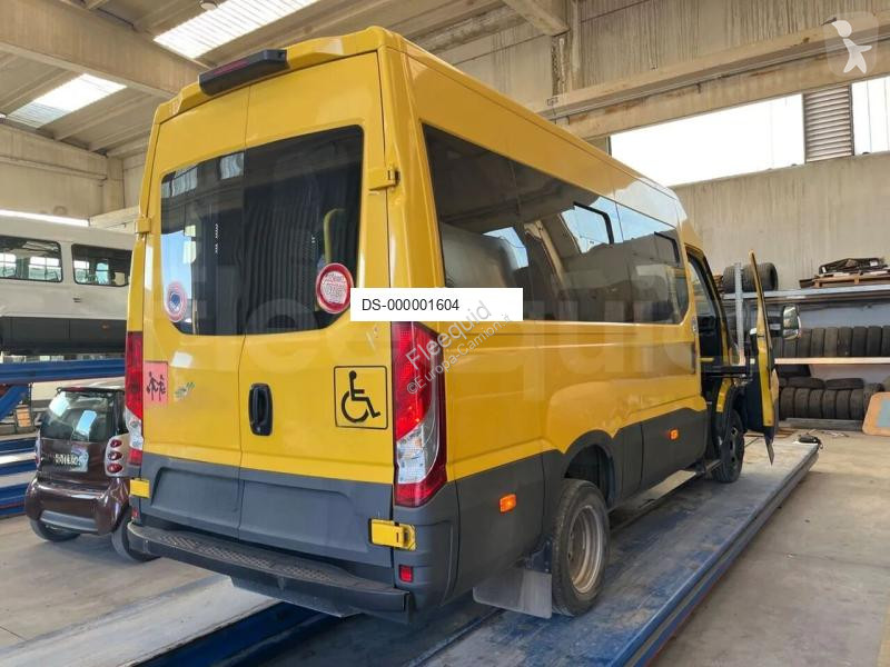 Ônibus viagem Iveco Daily