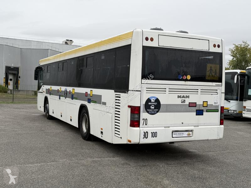 Távolsági autóbusz MAN  SU220 A72
