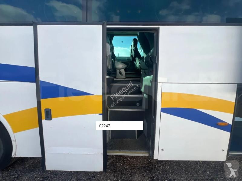 MAN Noge coach