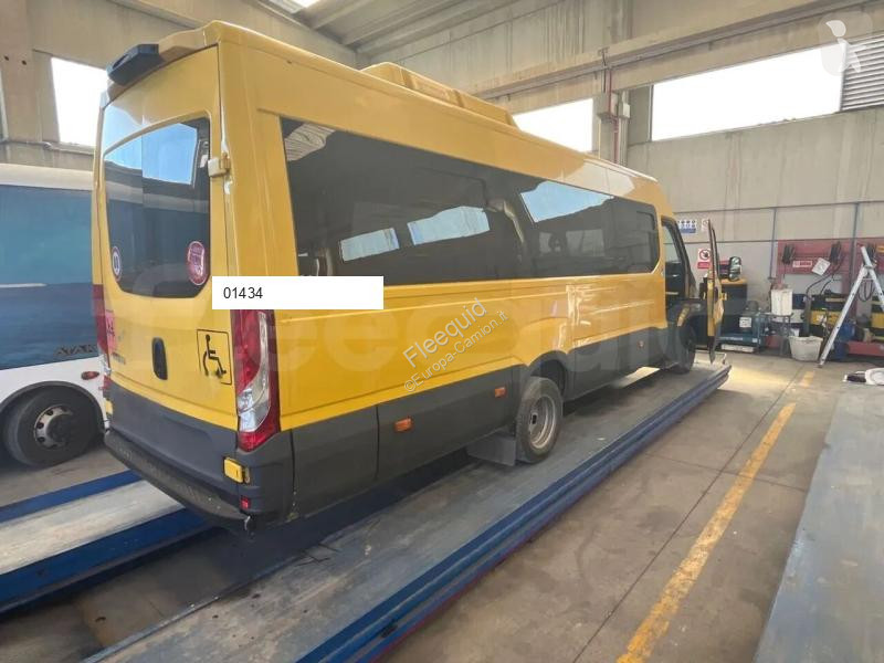 Rutebil Iveco Daily