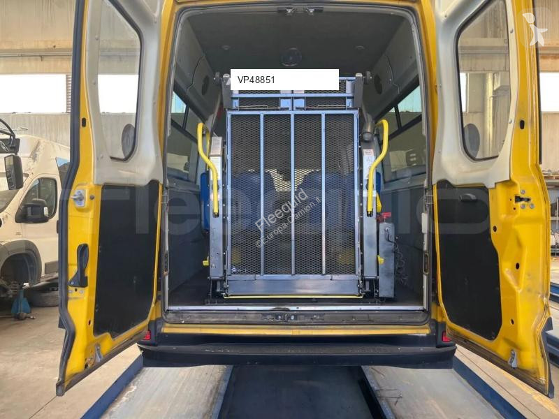 حافلة Iveco Daily