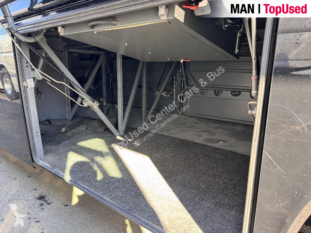 Междуградски автобус Neoplan P10 Tourliner