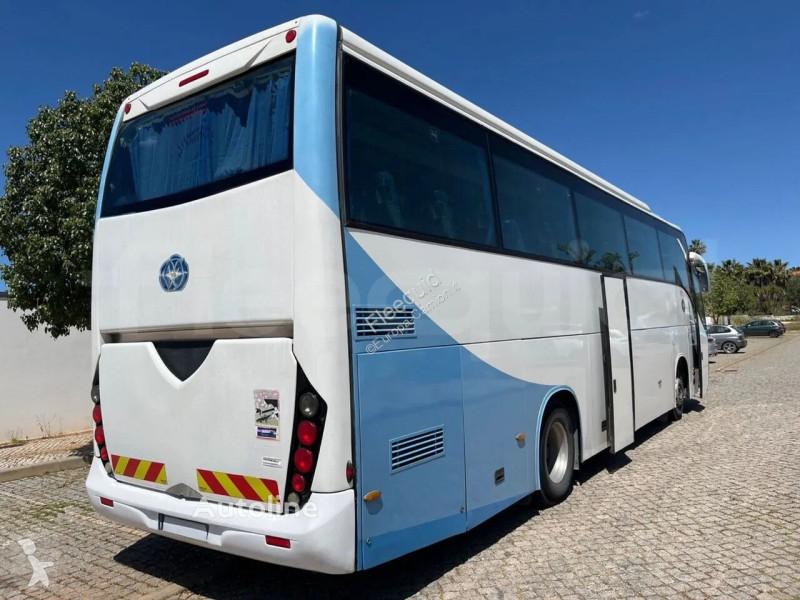 Междуградски автобус Volvo B12