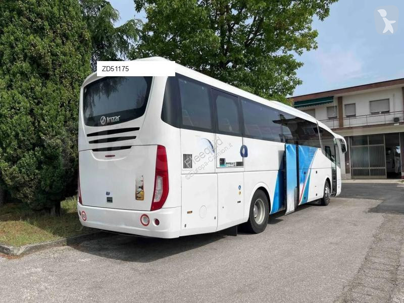 Междуградски автобус Irizar i6