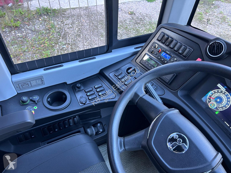 Távolsági autóbusz Temsa MD9 Coach 34+1+1 / WC...