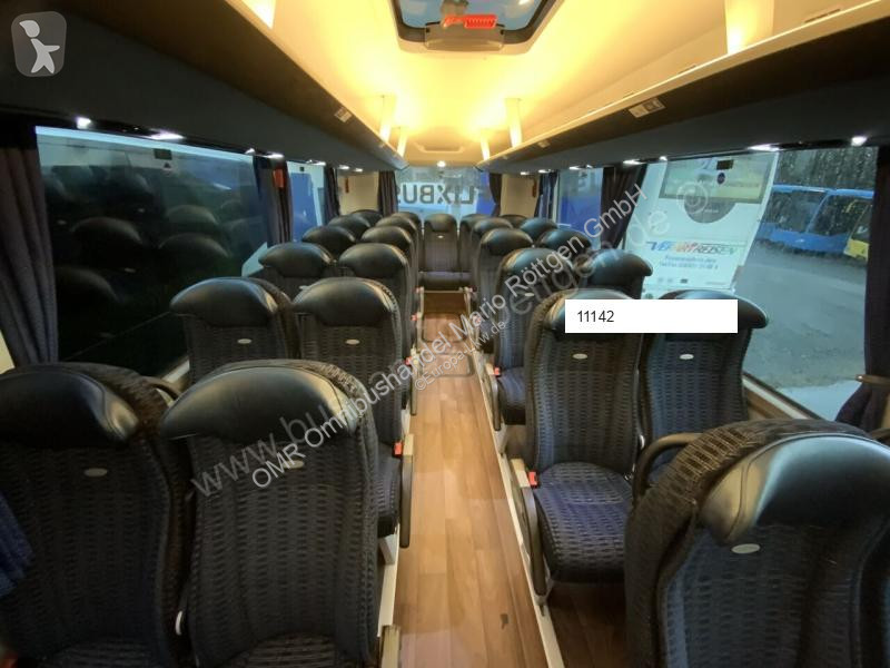 حافلة Neoplan L