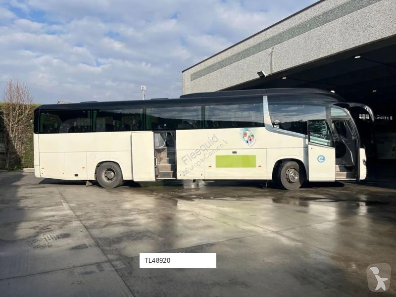 Междуградски автобус Irizar i6