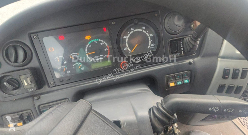 Междуградски автобус Scania...