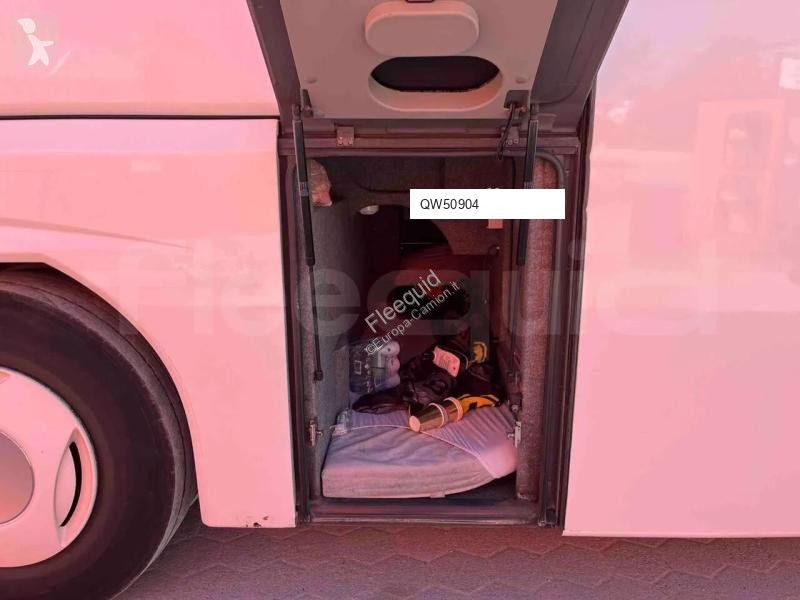 Междуградски автобус Neoplan