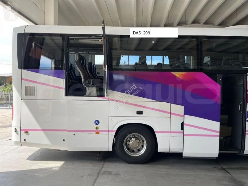 Междуградски автобус Irizar i6