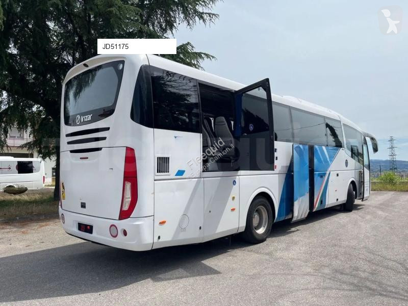 Междуградски автобус Irizar i6