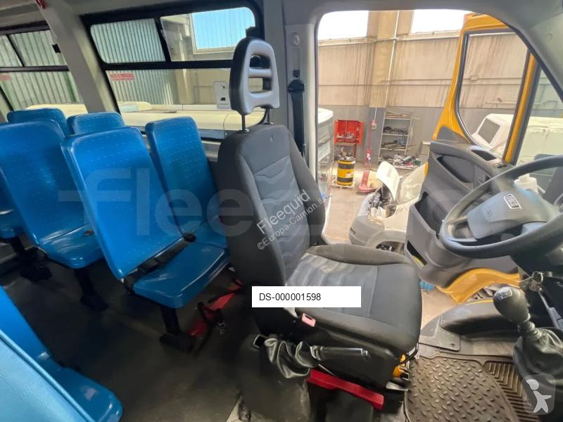 Ônibus viagem Iveco Daily