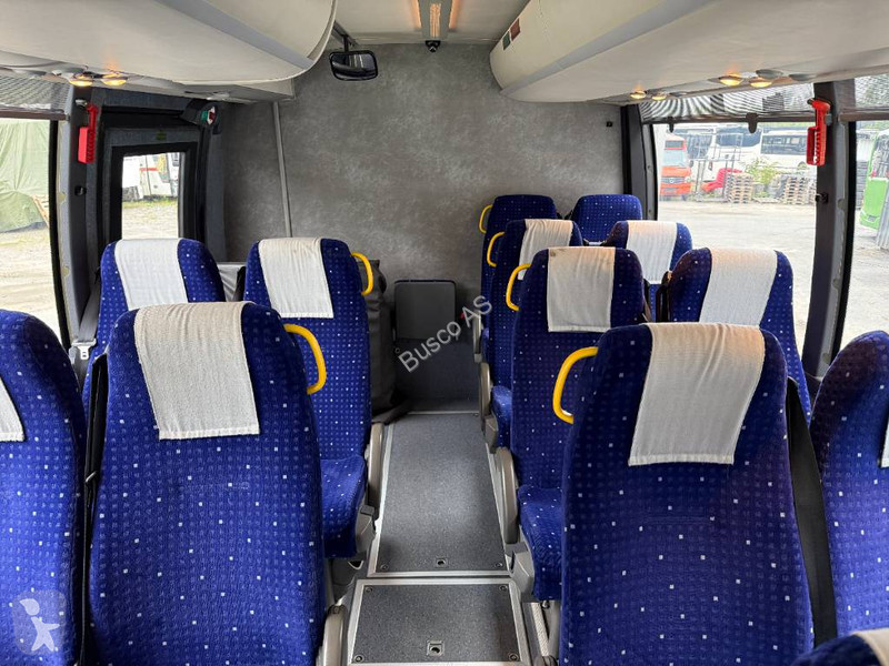 Távolsági autóbusz Volvo B12M Kombi