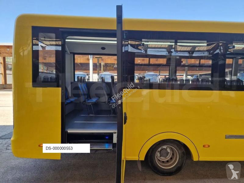 Междугородний автобус Iveco