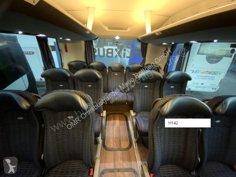 حافلة Neoplan L