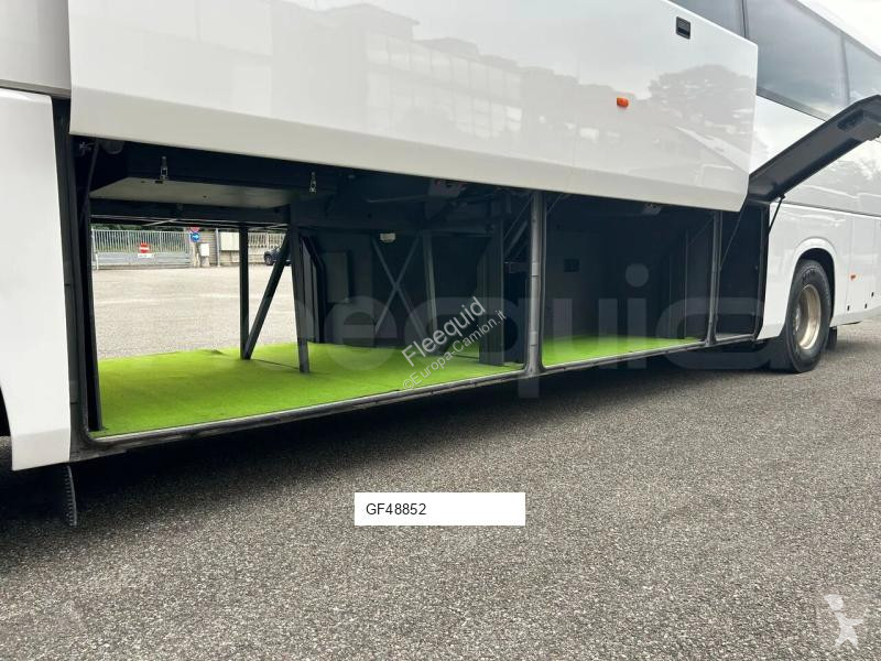 Междуградски автобус Irizar i6