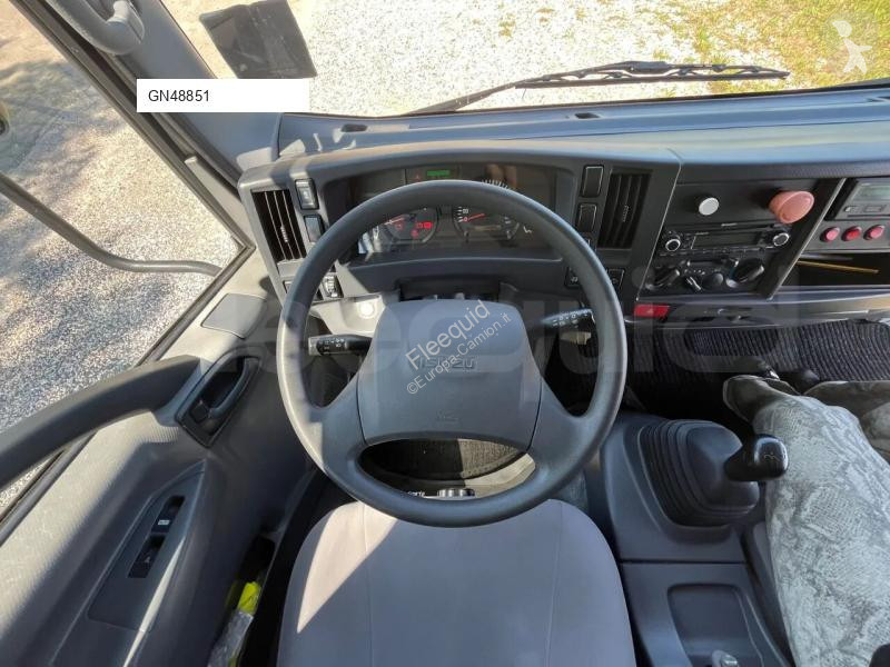 حافلة Isuzu