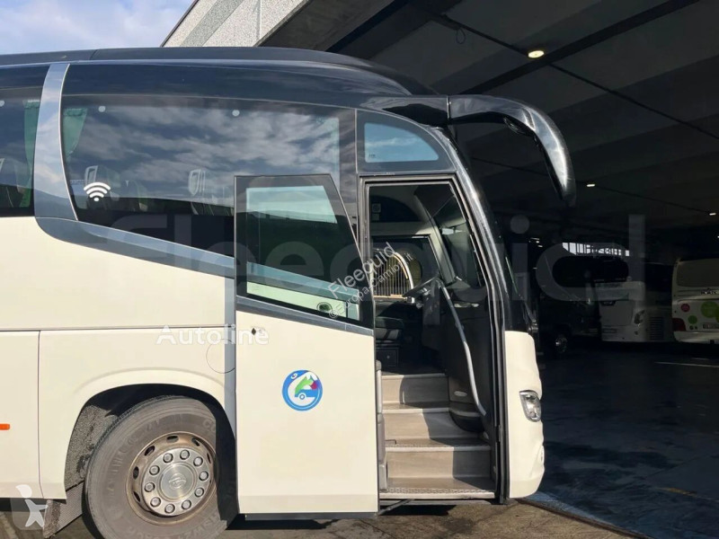 Междуградски автобус Irizar i6