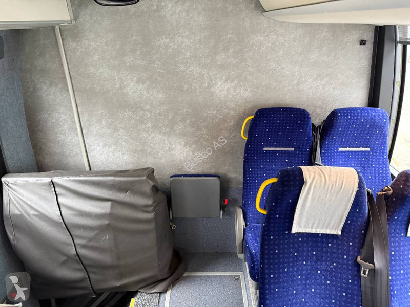 Távolsági autóbusz Volvo B12M Kombi