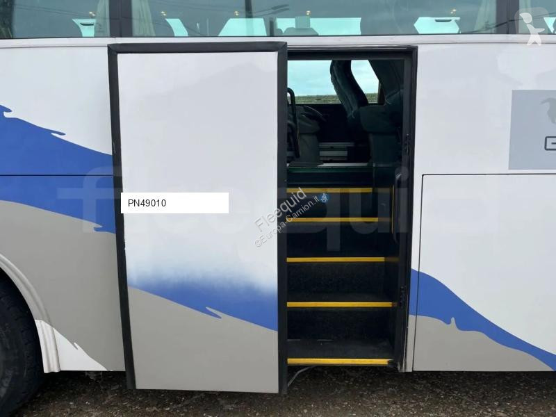 Междуградски автобус Scania i6