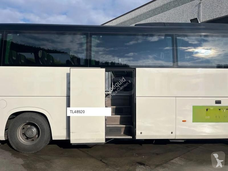 Междуградски автобус Irizar i6